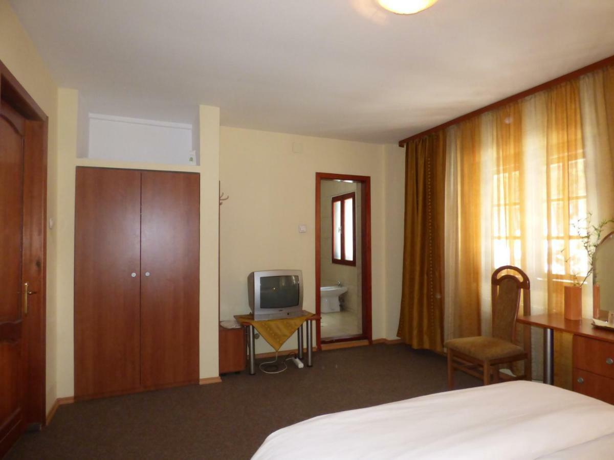Hotel Gura Padurii Sinaia Esterno foto
